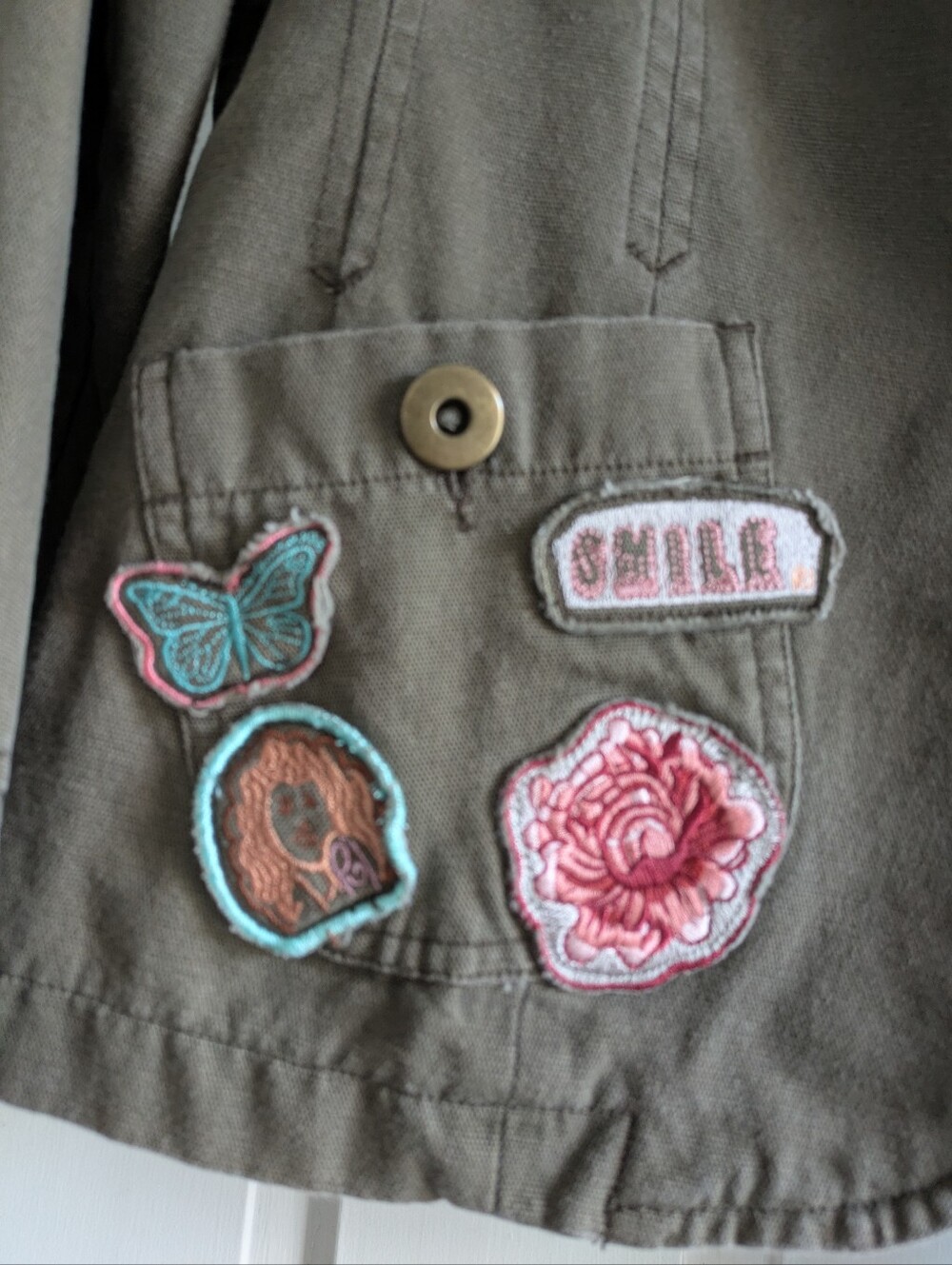 Vintage Khaki Jacket w/ Patches- 17" P2P - Picture 3 of 6